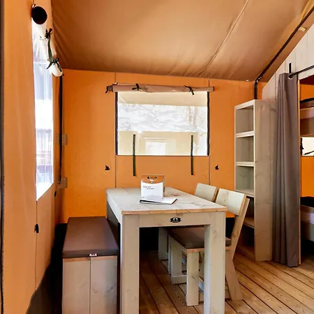 Glamping Costa Dorada Luxury tent