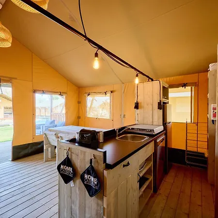 Glamping Costa Dorada Luxury tent Vilanova i la Geltru